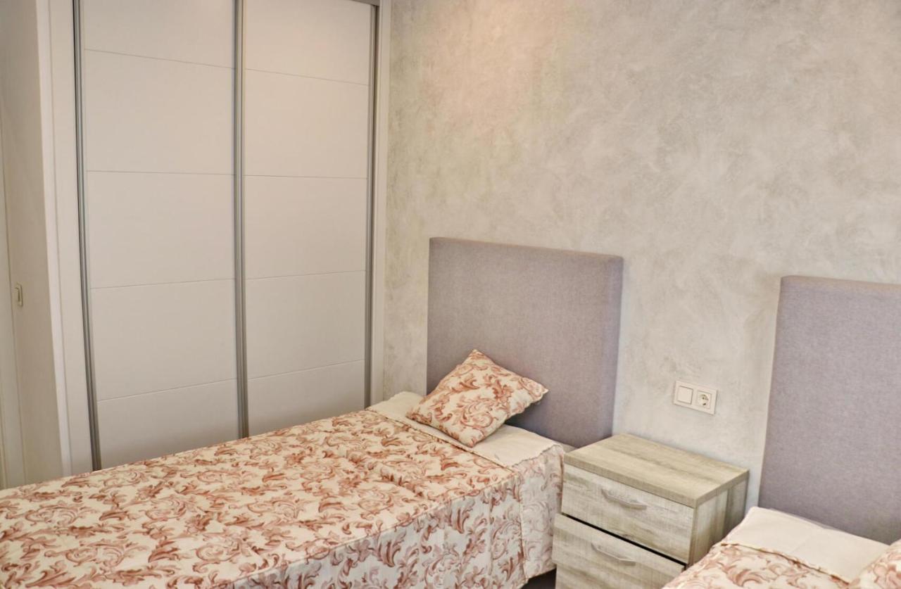 Apartamento Colon โกนิล เด ลาฟรอนเตรา ภายนอก รูปภาพ